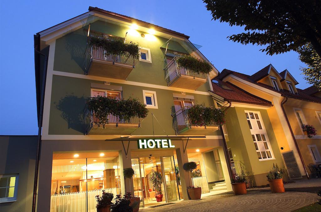 Hotel Am Marktplatz - Landgasthof Wratschko - Gamlitz Exteriör bild